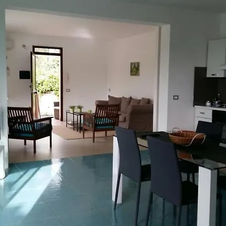 Villa With Access To The Beach Villa