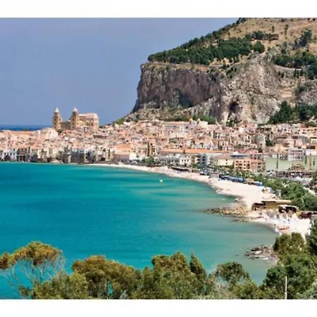 Villa With Access To The Beach * Lascari