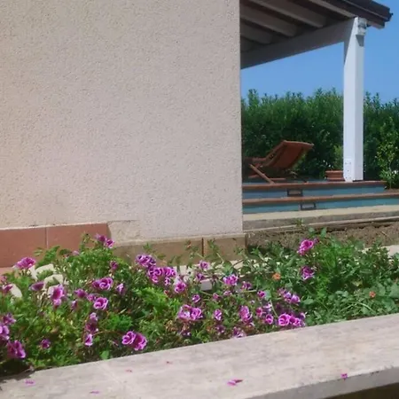 Villa Villa With Access To The Beach *